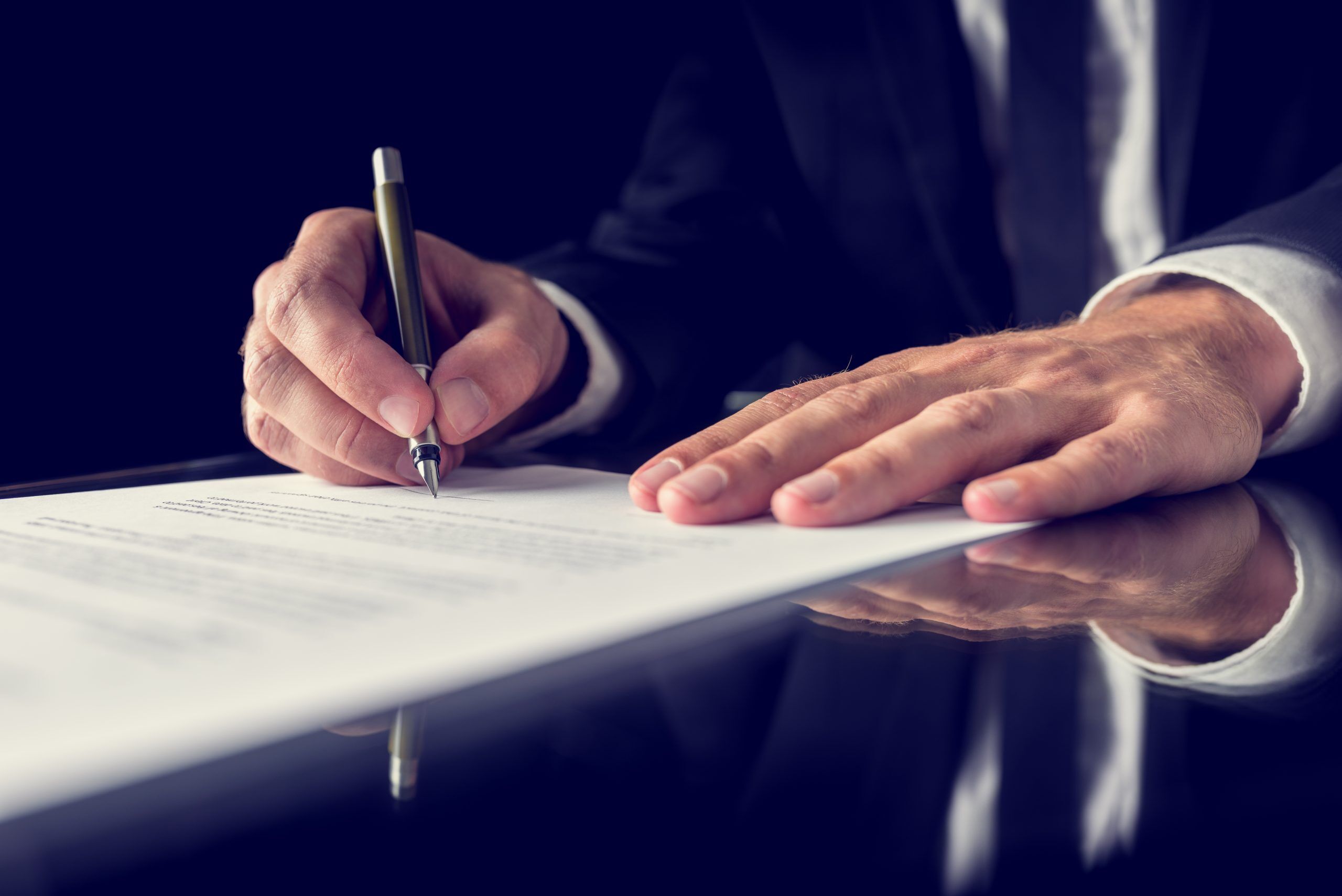 6 Critical Use Cases Where Digital Signatures Are Reinventing BFSI Operations